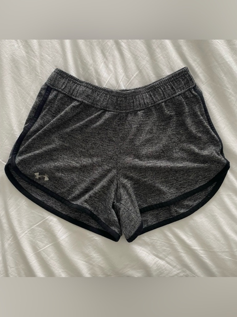 Under Armour Women's Athletic Shorts Small Charcoal